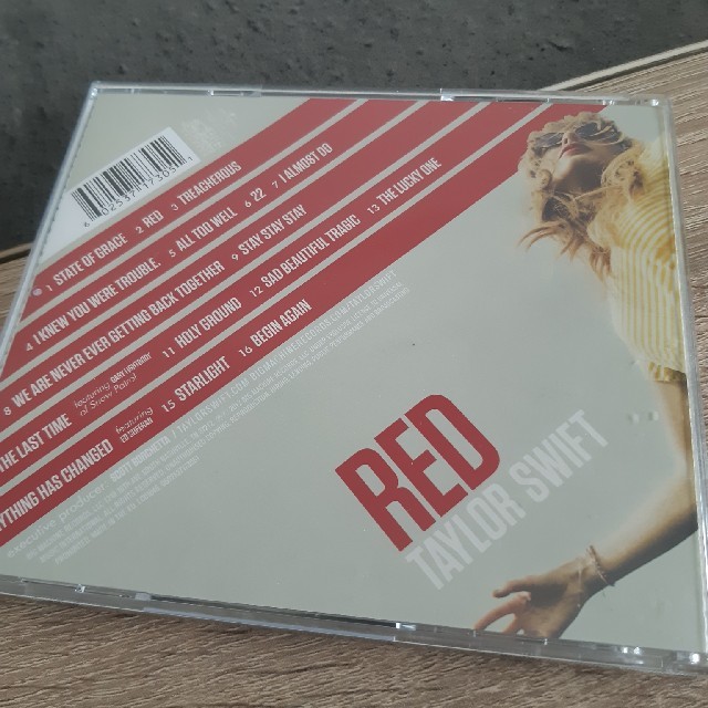 Taylor Swift テイラースウィフト RED レッド 結婚式 エンタメ/ホビーのCD(ポップス/ロック(洋楽))の商品写真