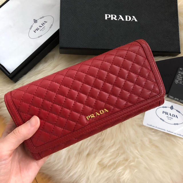 Prada プラダ 財布 【お気に入り】 www.gold-and-wood.com