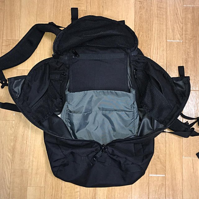 MYSTERY RANCH(ミステリーランチ)のアーバンアサルト 21 ブラック メンズのバッグ(バッグパック/リュック)の商品写真