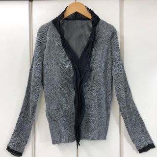 イッセイミヤケ(ISSEY MIYAKE)の美品！ISSEY MIYAKE プリーツ カーディガン(2)(カーディガン)