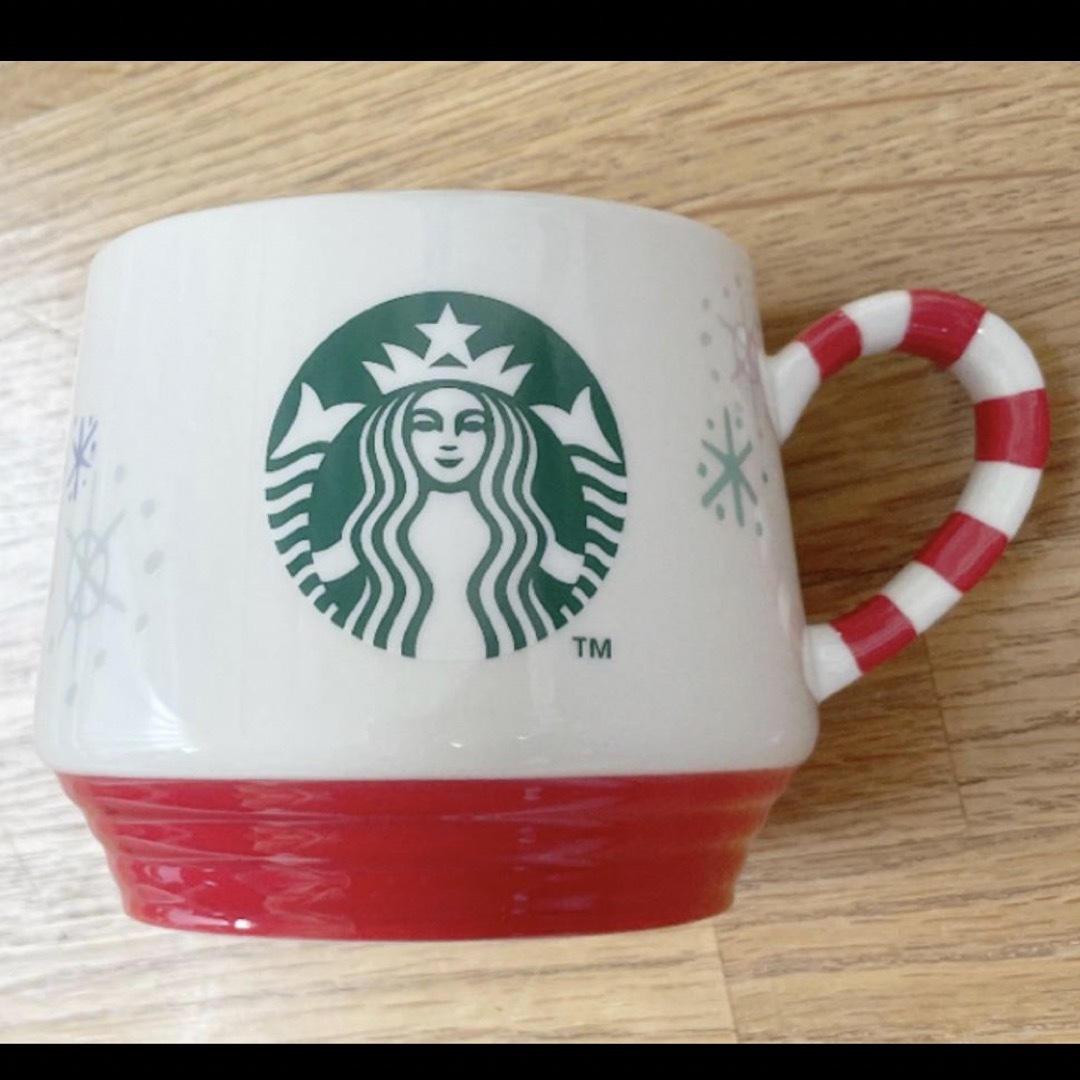 Starbucks Coffee(スターバックスコーヒー)のスタバ ハリネズミ クリスマス マグカップ  インテリア/住まい/日用品のキッチン/食器(グラス/カップ)の商品写真