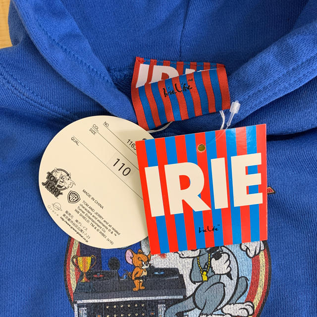 IRIE LIFE(アイリーライフ)の◆新品未使用◆irie life 子供用パーカー（トムとジェリー）110 ブルー キッズ/ベビー/マタニティのキッズ服男の子用(90cm~)(Tシャツ/カットソー)の商品写真