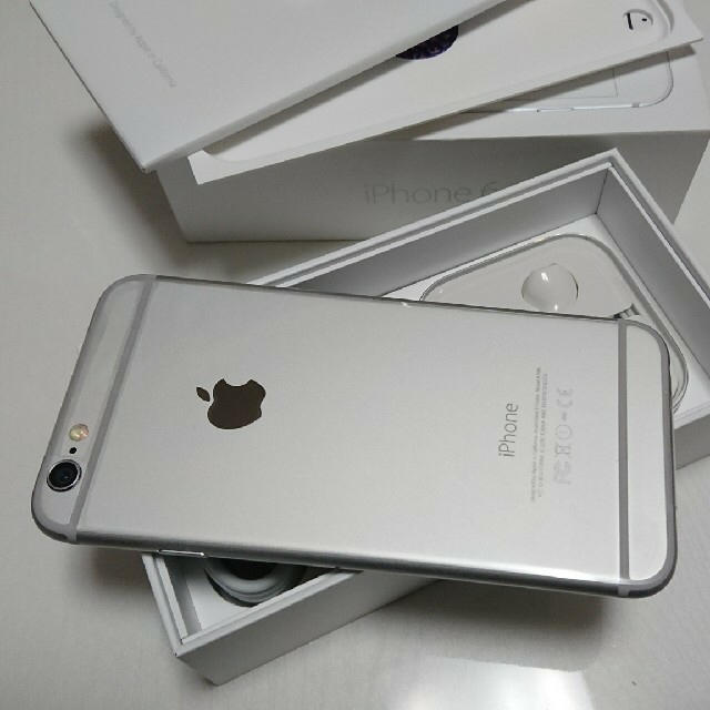 iPhone(アイフォーン)の新品・未使用/iPhone6(64GB)シルバー/au スマホ/家電/カメラのスマートフォン/携帯電話(スマートフォン本体)の商品写真