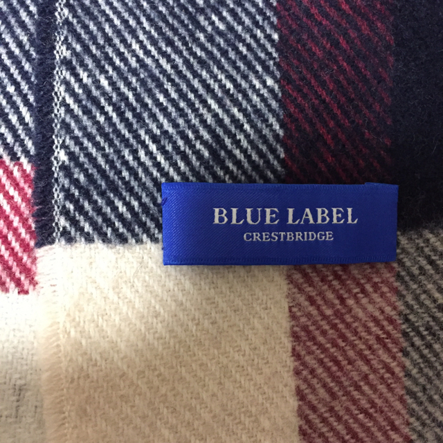 BLACK LABEL CRESTBRIDGE(ブラックレーベルクレストブリッジ)のBLUE LABEL CRESTBRIDGE マフラー レディースのファッション小物(マフラー/ショール)の商品写真