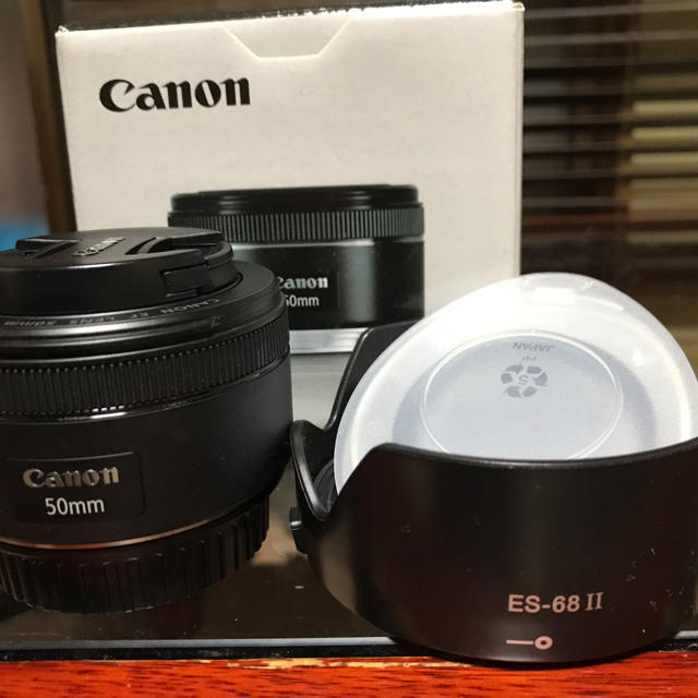 Canon EF50mm f/1.8STMフード プロテクター付き 単焦点レンズ