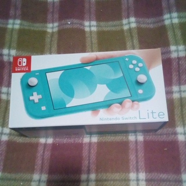 任天堂　Switch Lite  カラー:ターコイズ