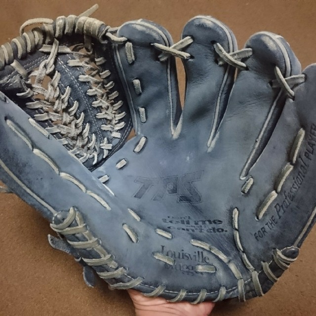 Louisville Slugger(ルイスビルスラッガー)のいちこ様専用 ルイスビルスラッガー ローリングス 2点セット スポーツ/アウトドアの野球(グローブ)の商品写真