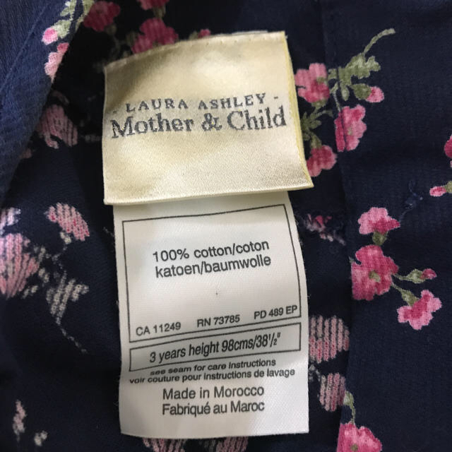 LAURA ASHLEY(ローラアシュレイ)のローラアシュレイ ワンピース 100 キッズ/ベビー/マタニティのキッズ服女の子用(90cm~)(ワンピース)の商品写真