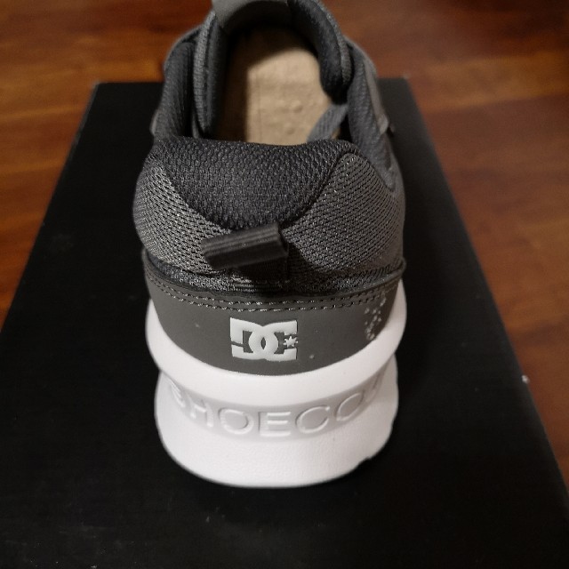 DC SHOE(ディーシーシュー)のDC  スニーカー　25.5cm メンズの靴/シューズ(スニーカー)の商品写真