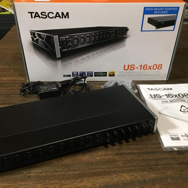 TASCAM US-16×08 USBオーディオインターフェイス 楽器のDTM/DAW(オーディオインターフェイス)の商品写真