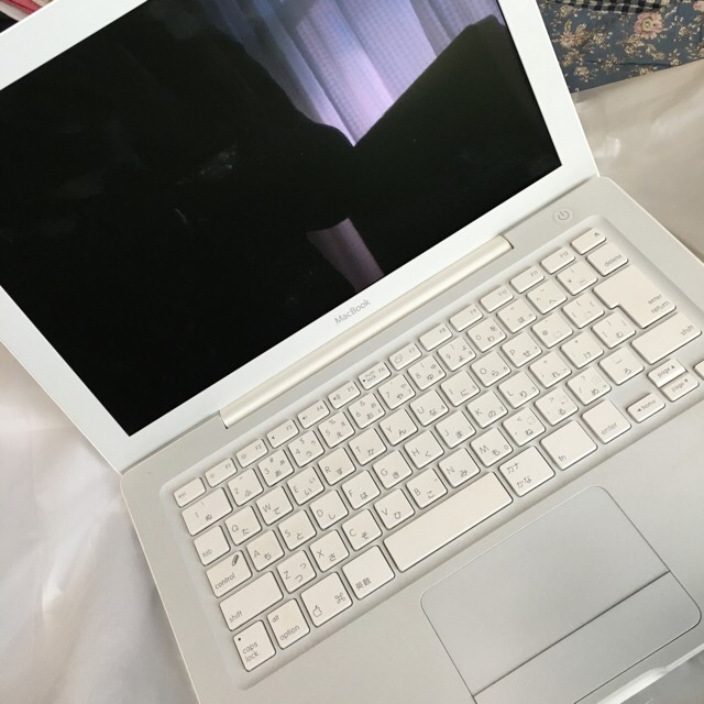 Mac (Apple)(マック)のMacbook 13インチ  スマホ/家電/カメラのPC/タブレット(ノートPC)の商品写真