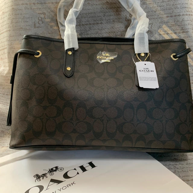 【冬得】COACH 大人気デザイン！1点のみの緊急入荷！@122106#R1誕生日