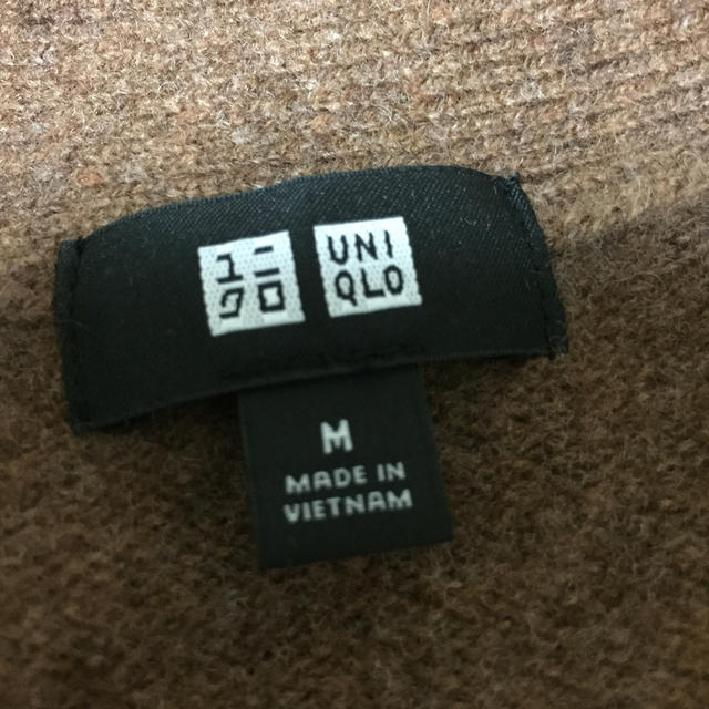 UNIQLO(ユニクロ)の🍀専用です🍀 ウール100% 未使用 カーディガン メンズのトップス(カーディガン)の商品写真