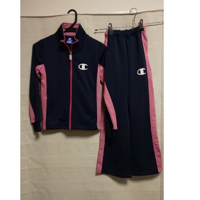 Champion(チャンピオン)のチャンピオン ジャージ上下セット 130センチ キッズ/ベビー/マタニティのキッズ服女の子用(90cm~)(その他)の商品写真