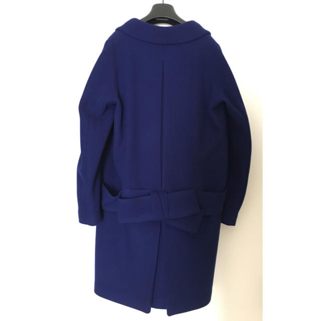 LANVIN en Bleu(ランバンオンブルー)の美品 ランバンオンブルー バックリボン チェスター コート ドロップショルダー  レディースのジャケット/アウター(チェスターコート)の商品写真