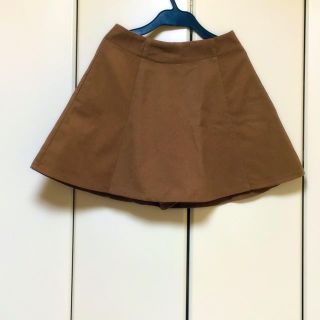 アパートバイローリーズ(apart by lowrys)の美品）キュロットスカート風ショートパンツ(キュロット)