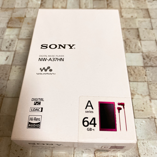 SONY(ソニー)のSONY ウォークマン NW-A37HN ボルドーピンク スマホ/家電/カメラのオーディオ機器(ポータブルプレーヤー)の商品写真