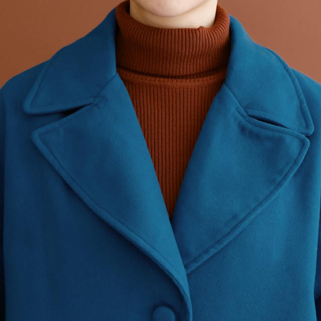 merlot(メルロー)のmerlot ビッグラペル ボリュームスリーブ コート ブルー レディースのジャケット/アウター(ロングコート)の商品写真