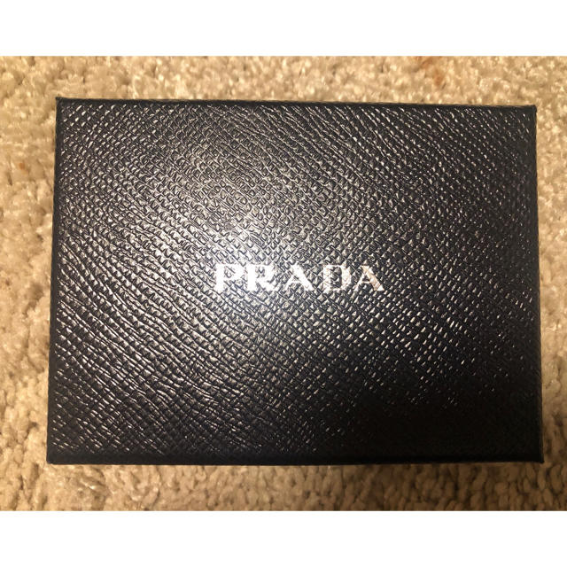 PRADA(プラダ)のPRADA カードケース　※ユウ様専用※ レディースのファッション小物(名刺入れ/定期入れ)の商品写真