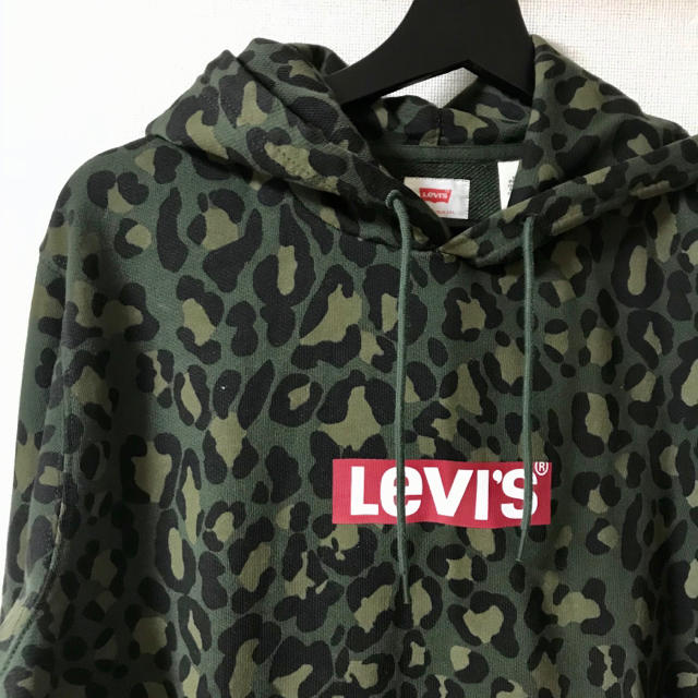 Levi's(リーバイス)のアメリカ限定品　リーバイス　パーカー　カモフラレオパード メンズのトップス(パーカー)の商品写真