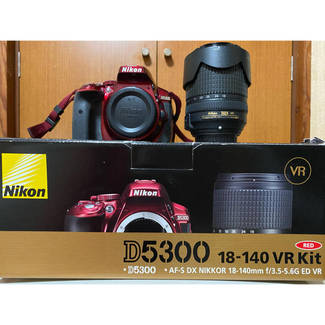 Nikon D5300 18-140キット　レッド