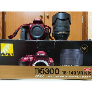 ニコン(Nikon)のNikon D5300 18-140キット　レッド(デジタル一眼)