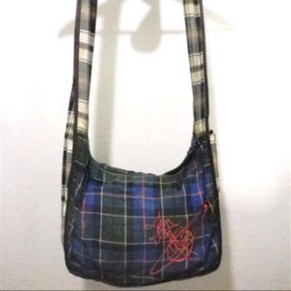 ヴィヴィアンウエストウッド(Vivienne Westwood)のVivienneオーブ刺繍チェックバッグ(ショルダーバッグ)