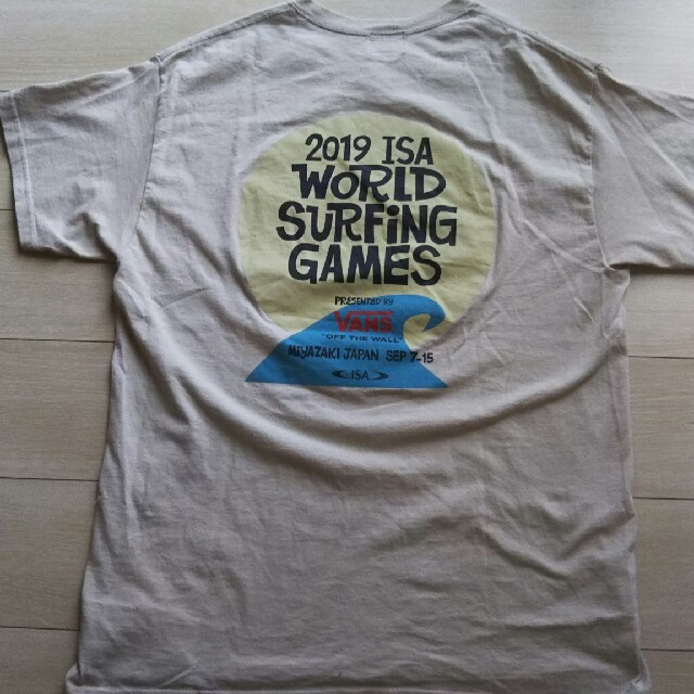 VANS(ヴァンズ)のバンズ  VANS  ISA Tシャツ ベージュ  メンズのトップス(Tシャツ/カットソー(半袖/袖なし))の商品写真