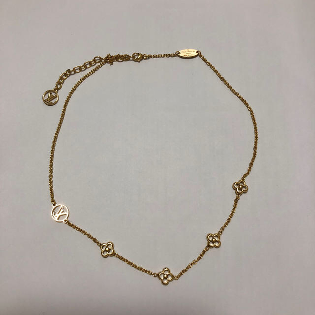 LOUIS VUITTON(ルイヴィトン)の美品　ルイヴィトン　M68125 ネックレス・フラワーフル レディースのアクセサリー(ネックレス)の商品写真