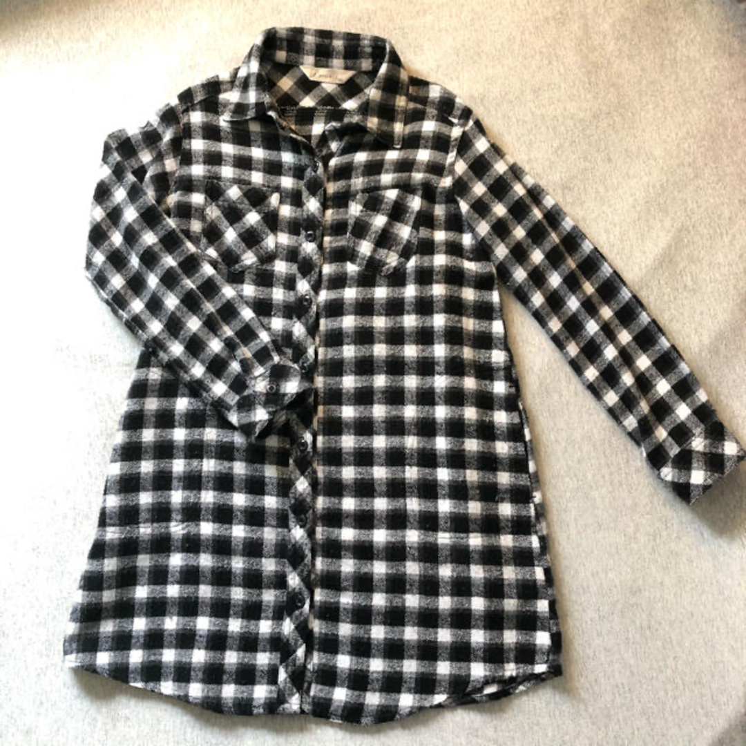 しまむら(シマムラ)のチェックのシャツワンピ＊130 キッズ/ベビー/マタニティのキッズ服女の子用(90cm~)(ワンピース)の商品写真