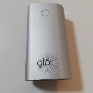 グロー(glo)のグロー　glo 本体　シルバー　送料込み(タバコグッズ)