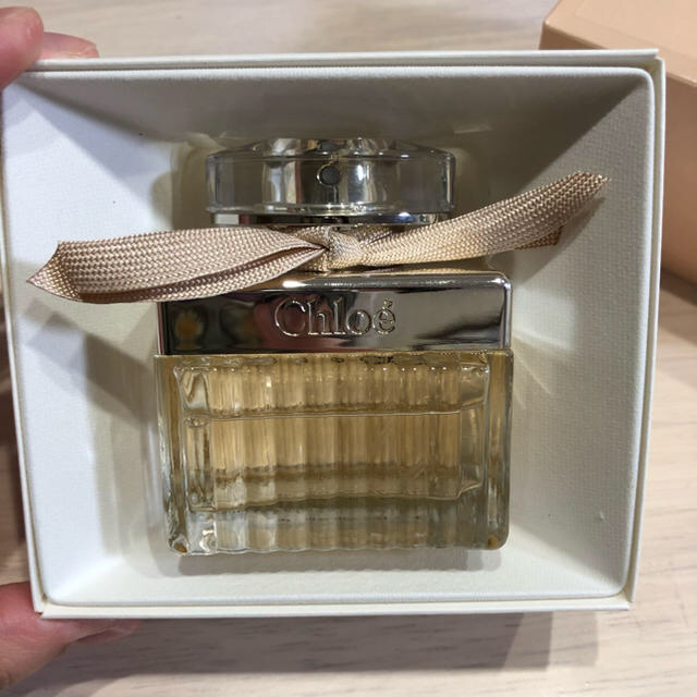 Chloe(クロエ)の【ベル様　お取り置き】クロエ　オードパルファム　50ml コスメ/美容の香水(香水(女性用))の商品写真