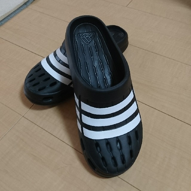 adidas(アディダス)のadidas クロッグ 未使用 メンズの靴/シューズ(サンダル)の商品写真