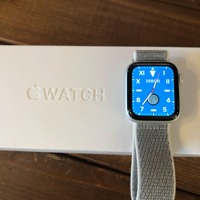 Apple Watch Series 4（GPSモデル）- 40mmメンズ