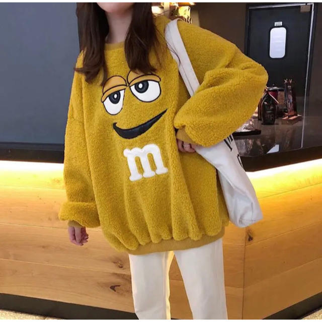 【トップス】イエロー ピープス女子 M&M's　WEGO◎ レディースのトップス(トレーナー/スウェット)の商品写真