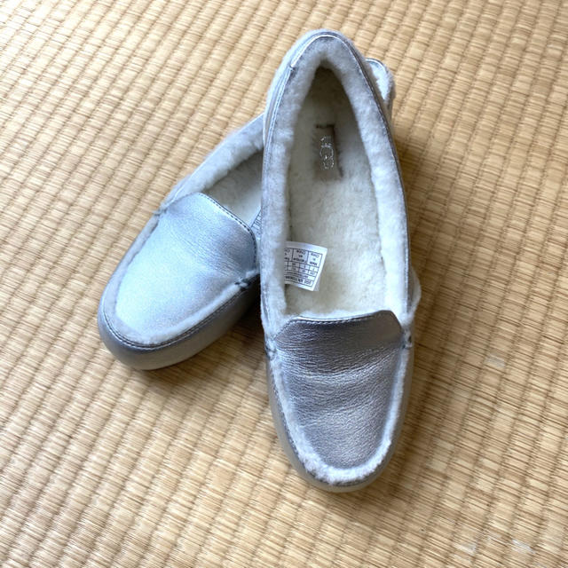 UGG(アグ)のアグ レディースの靴/シューズ(スリッポン/モカシン)の商品写真