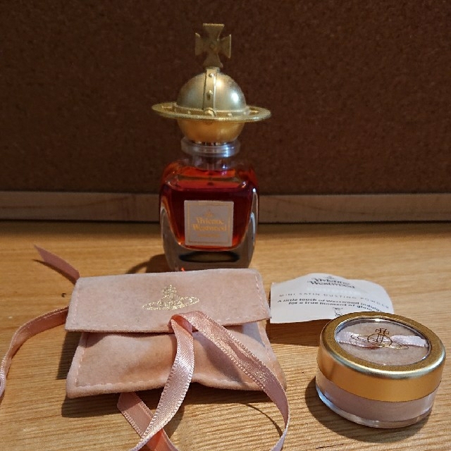 Vivienne Westwood(ヴィヴィアンウエストウッド)のヴィヴィアン・ウエストウッド 香水&パウダー コスメ/美容の香水(香水(女性用))の商品写真