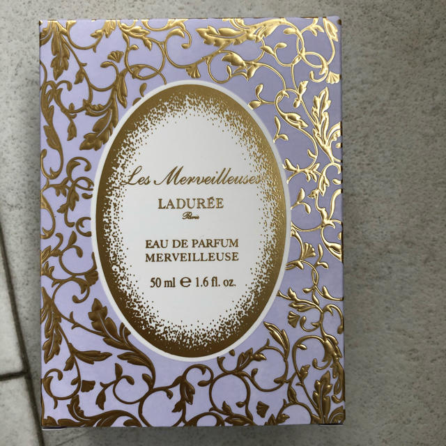 Les Merveilleuses LADUREE(レメルヴェイユーズラデュレ)のラデュレ  オー　ド　パルファン　メルヴェイユーズ　新品Uあ コスメ/美容の香水(香水(女性用))の商品写真