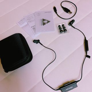 オーディオテクニカ(audio-technica)の美品　オーディオテクニカ　ワイヤレスイヤホン(ヘッドフォン/イヤフォン)