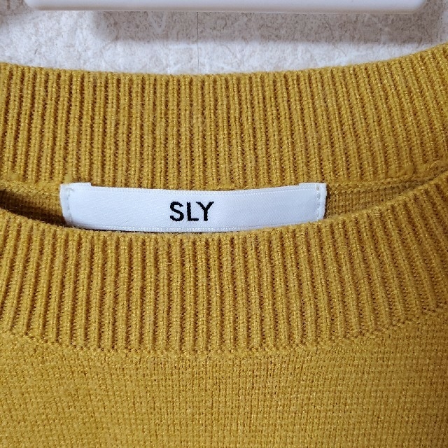 SLY(スライ)の美品SLYボリューム袖ニットM黄マスタードパフスリーブUNIQLOUジルサンダー レディースのトップス(ニット/セーター)の商品写真