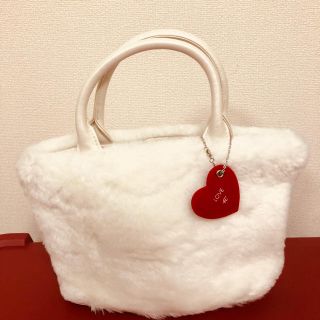 ヨンドシー(4℃)の値下げ!!《新品･未使用》4℃ ファーバッグ(ハンドバッグ)