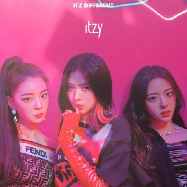 ITZY CD