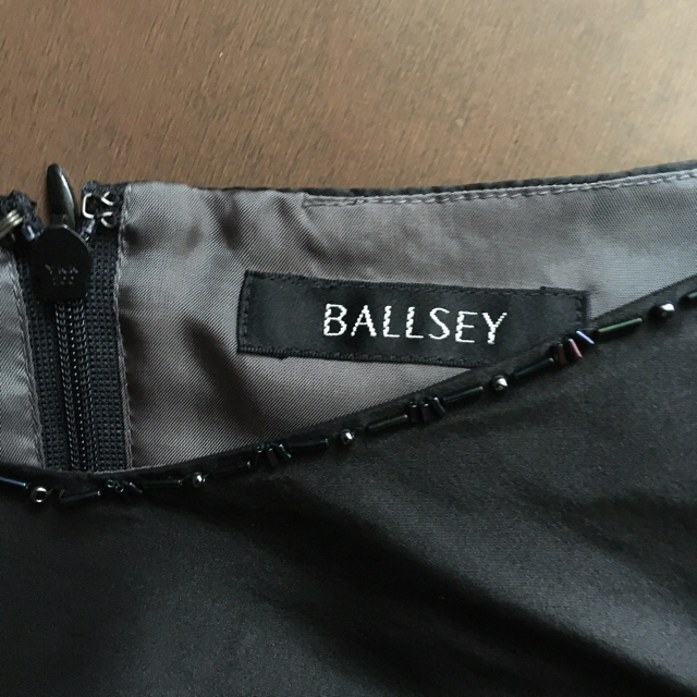 Ballsey(ボールジィ)のBALLSEYブラックシルクワンピース レディースのワンピース(ロングワンピース/マキシワンピース)の商品写真