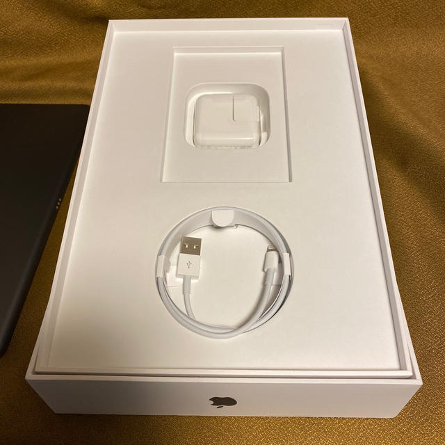 iPad 2019 キーボード マウス付 Wi-Fi 32GB スペースグレイ 2