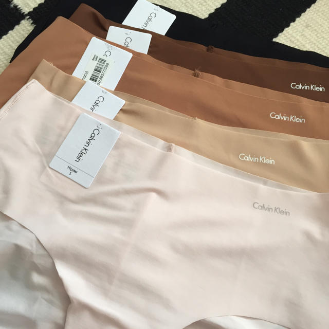 Calvin Klein(カルバンクライン)のCalvin kleine カルバンクライン シームレスショーツ ヒップスター レディースの下着/アンダーウェア(ショーツ)の商品写真