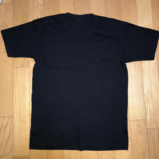UNIQLO(ユニクロ)の半袖　Tシャツ　S  160 無地　黒 キッズ/ベビー/マタニティのキッズ服男の子用(90cm~)(Tシャツ/カットソー)の商品写真