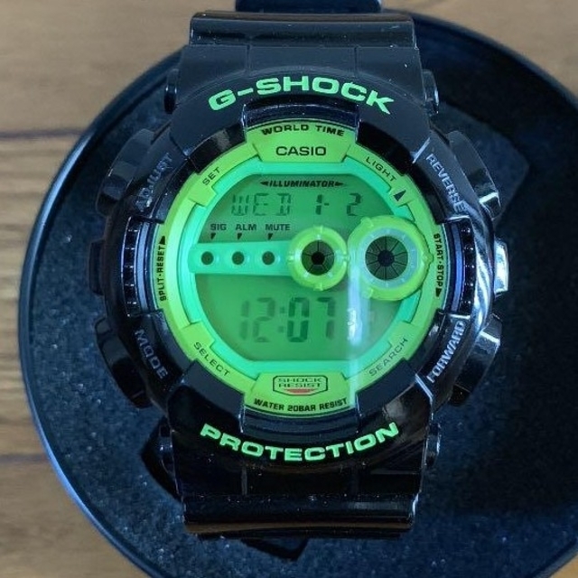 G-SHOCK　ジーショックGD100SC-1 クレイジーカラーズ　カシオ