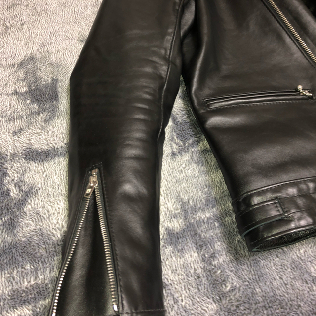 Lewis Leathers(ルイスレザー)のルイスレザー サイクロン タイトフィット38インチ 馬革 メンズのジャケット/アウター(レザージャケット)の商品写真