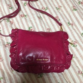 ミュウミュウ エコバッグの通販 20点 | miumiuを買うならラクマ