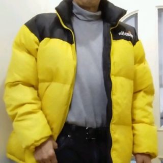 エレッセ(ellesse)のエレッセ◆
ダウンジャケット
サイズL
黄色&黒(ダウンジャケット)